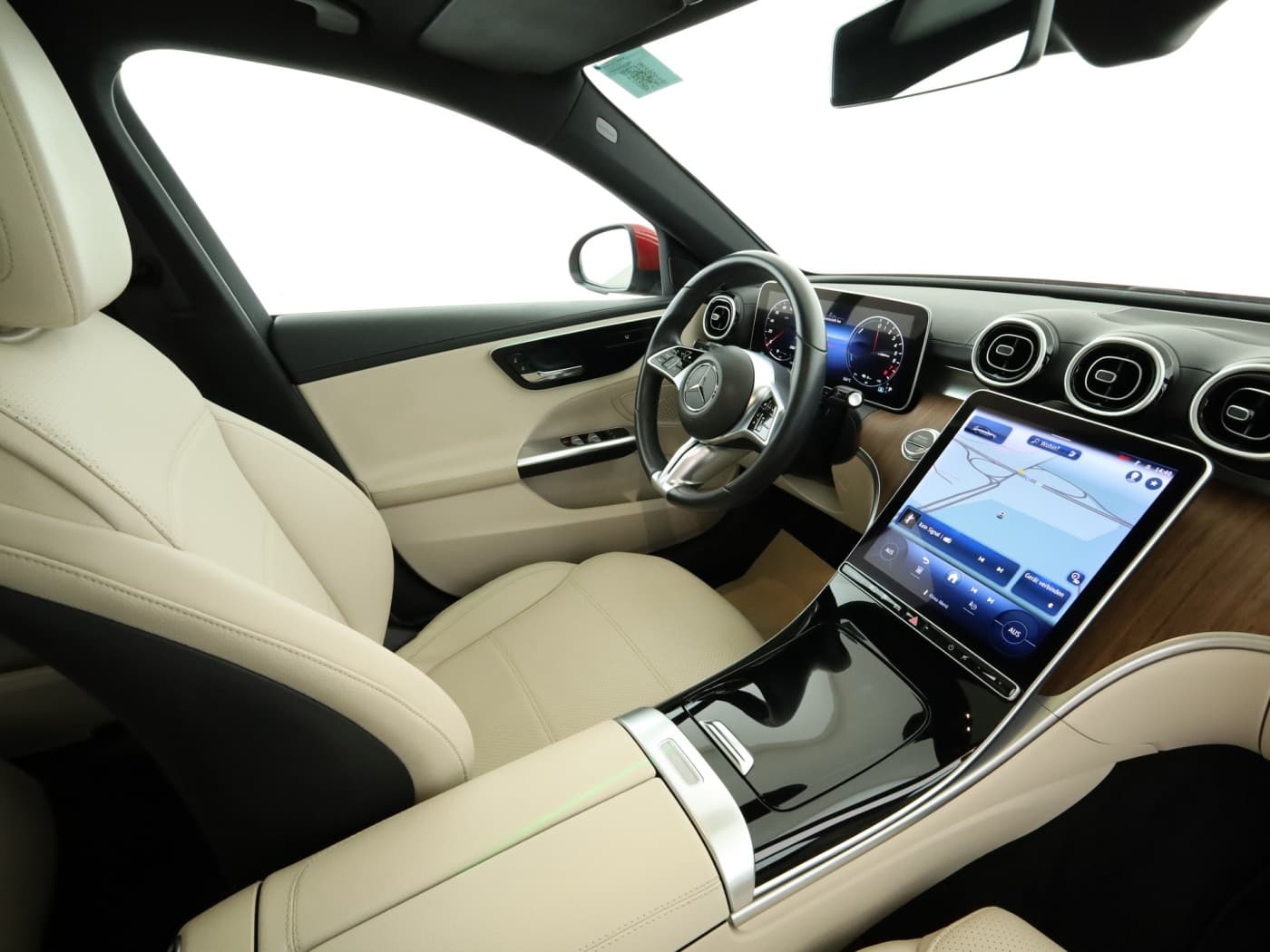Mercedes-Benz C 300 e T Bild 17