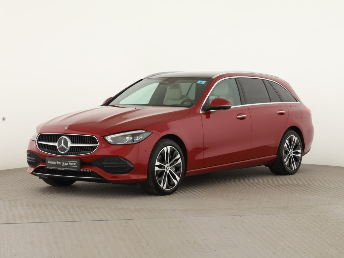 Mercedes-Benz C 300 e T Bild 5