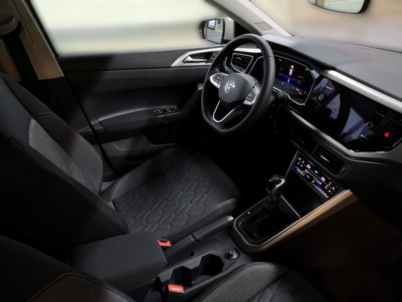 Volkswagen Polo MOVE 1.0 l TSI OPF  5-Gang Bild 8