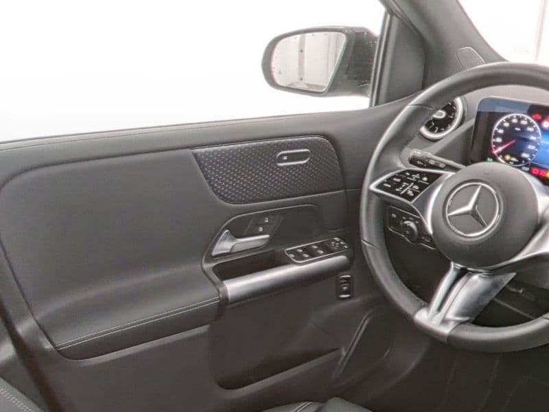 Mercedes-Benz B 200 Bild 9