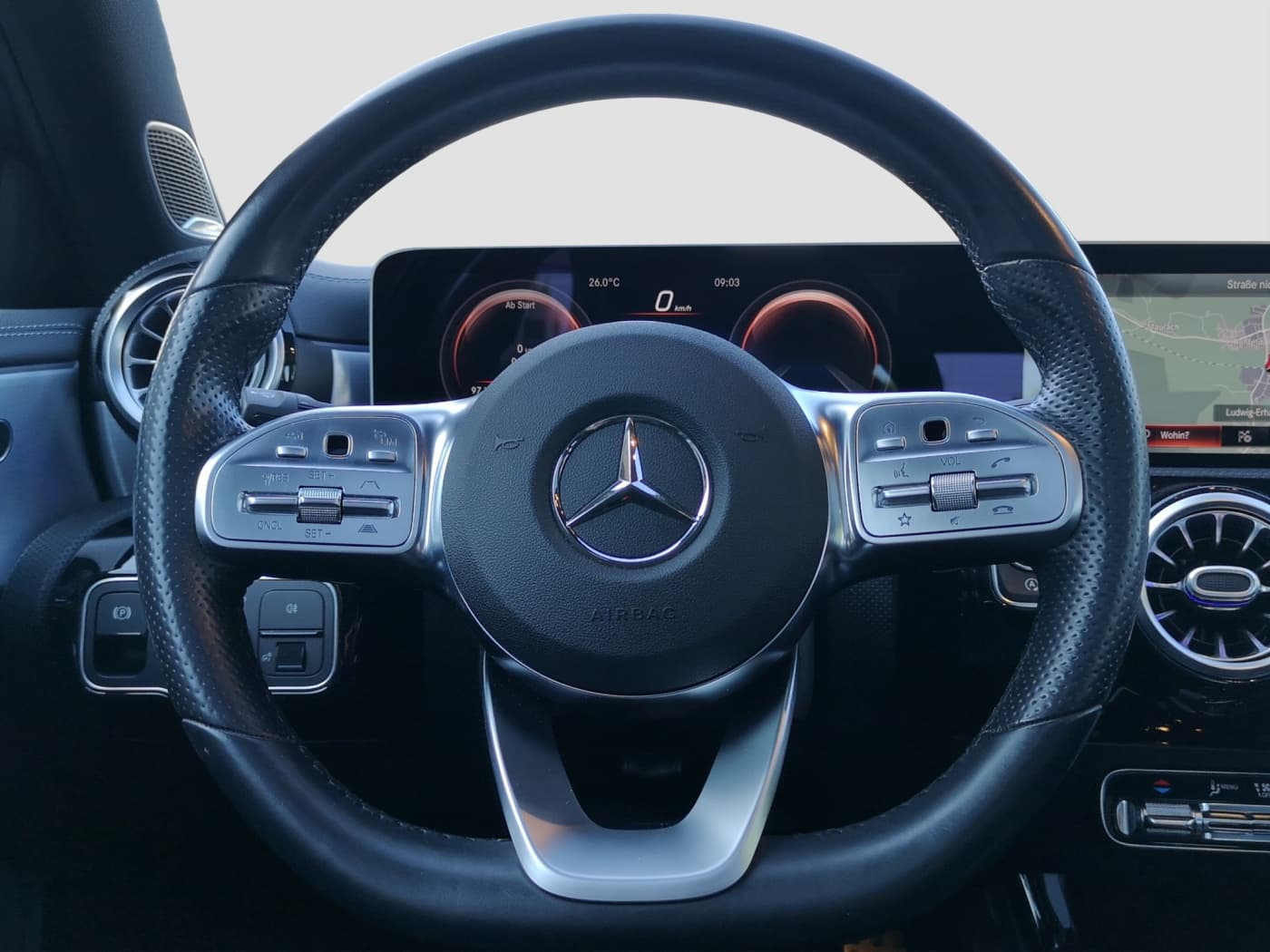 Mercedes-Benz A 250 4M Bild 10