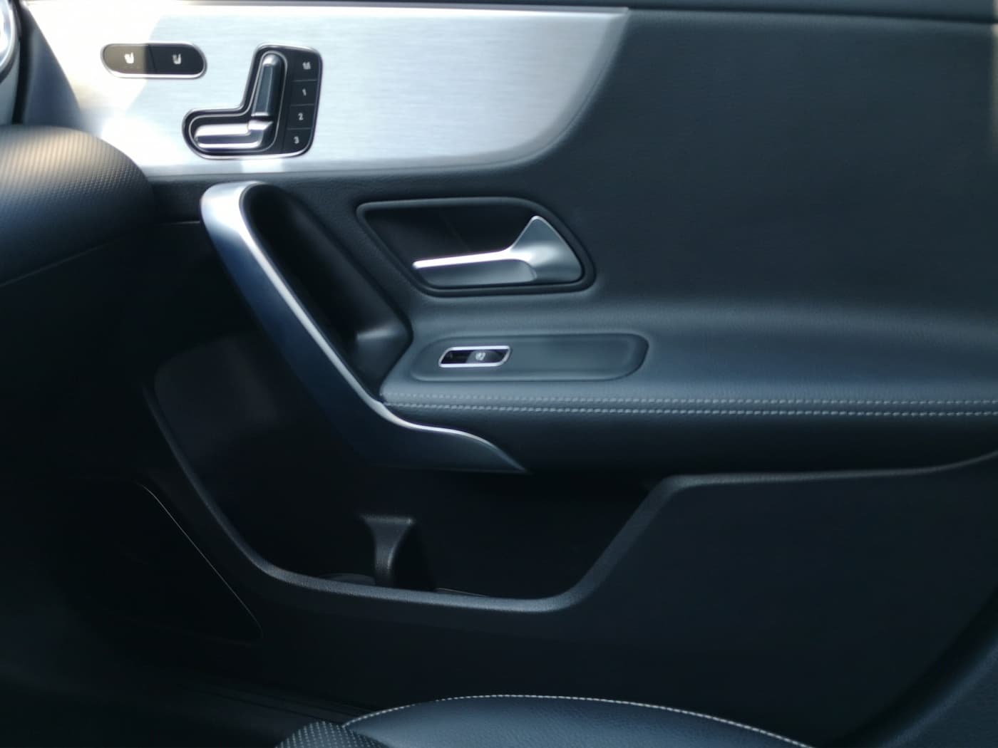 Mercedes-Benz A 250 4M Bild 14