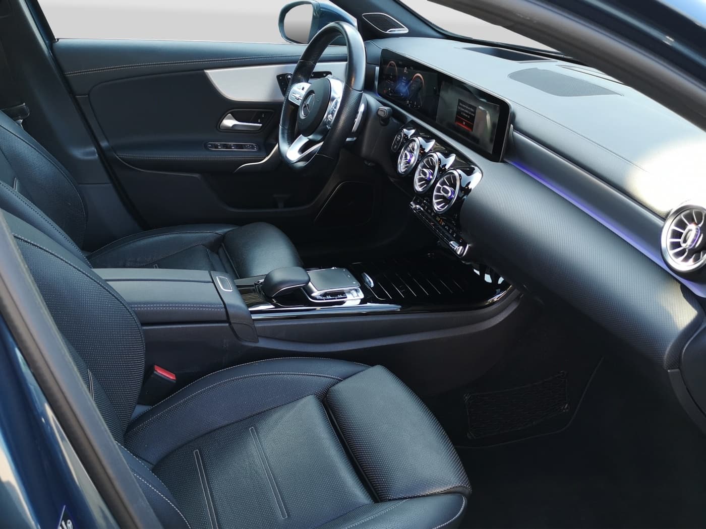 Mercedes-Benz A 250 4M Bild 15