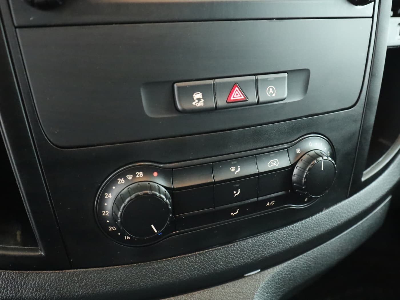 Mercedes-Benz Vito 116 CDI Kasten Extralang Bild 14