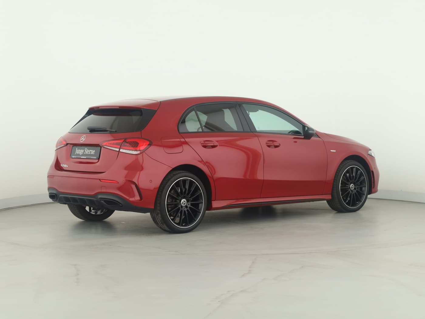 Mercedes-Benz A 250 e Bild 6