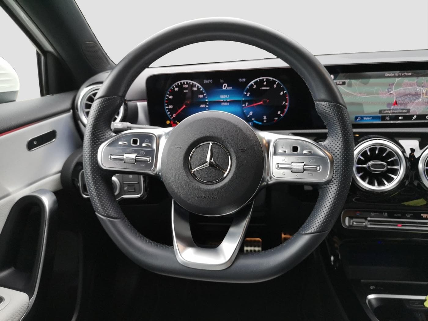 Mercedes-Benz A 180 &quot;Advanced&quot; Bild 10
