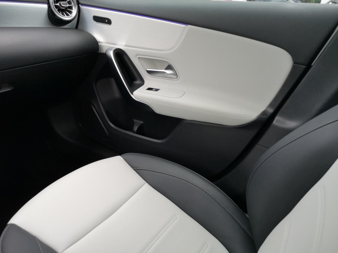 Mercedes-Benz A 180 &quot;Advanced&quot; Bild 14