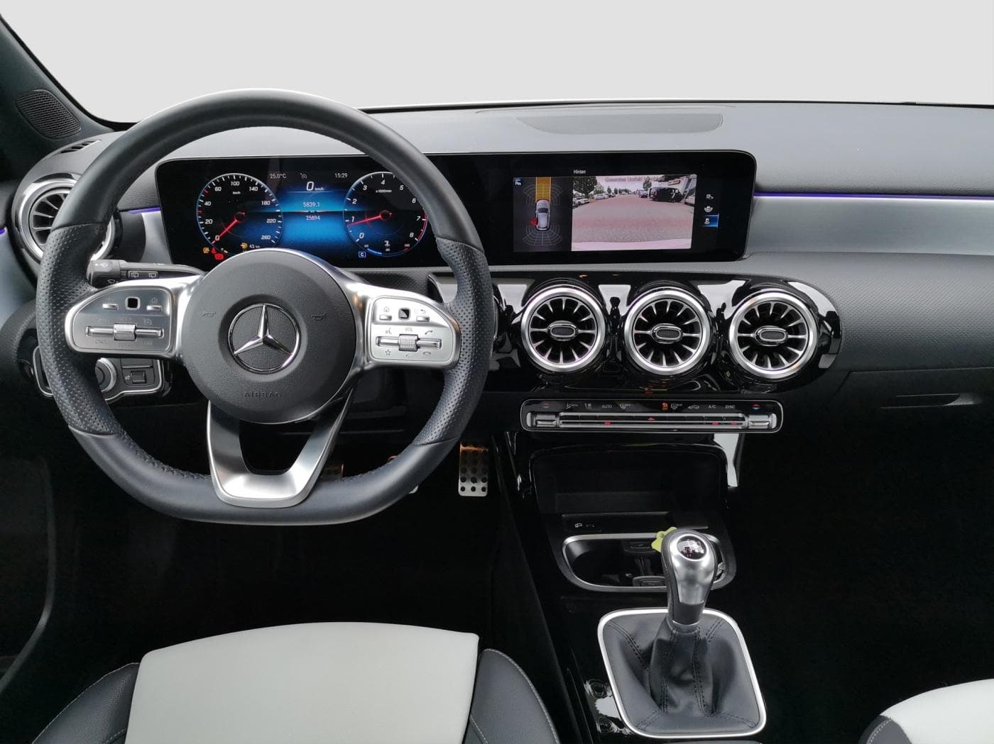 Mercedes-Benz A 180 &quot;Advanced&quot; Bild 9