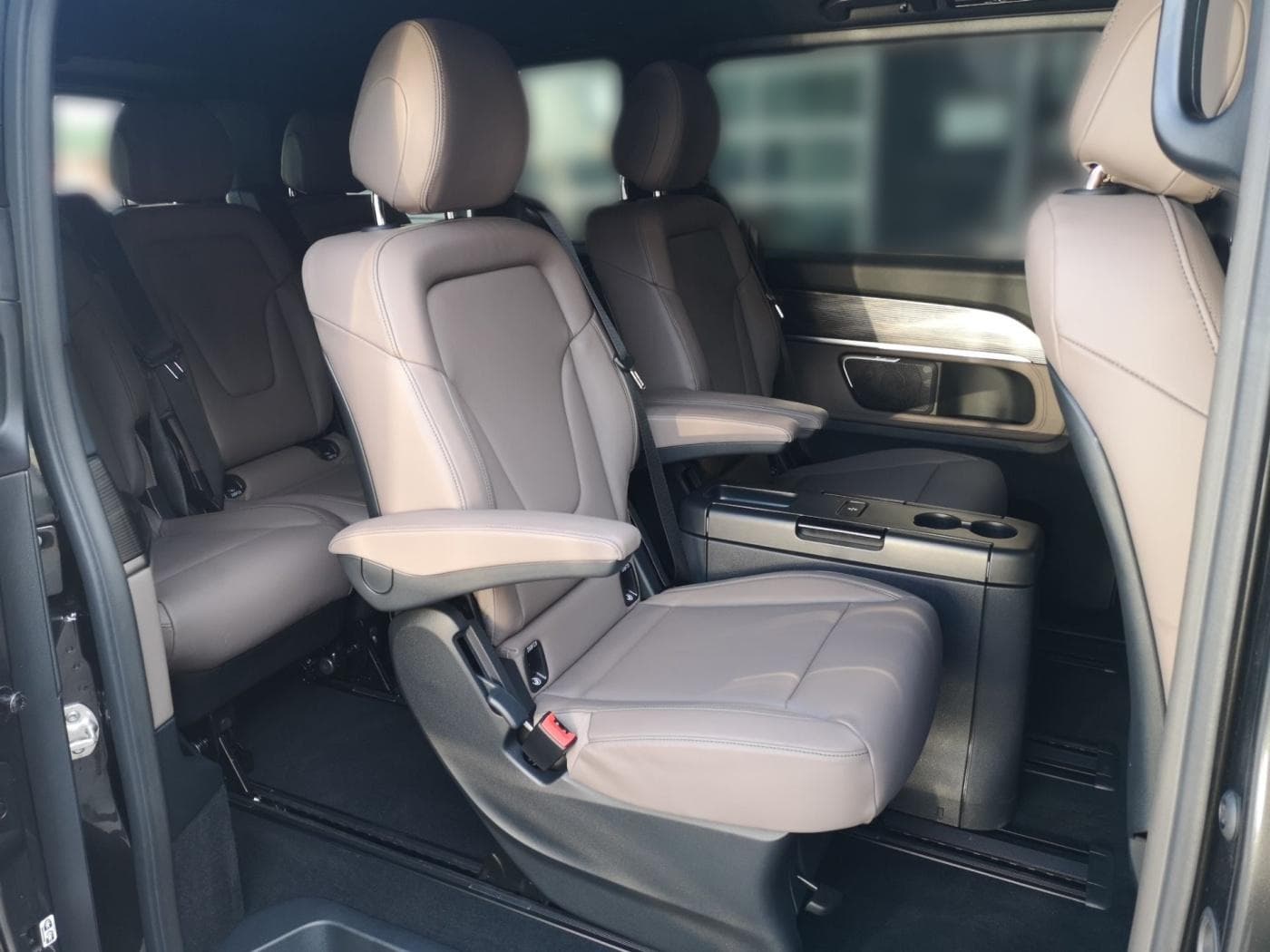 Mercedes-Benz V-Klasse V 300 d AVANTGARDE EDITION Lang Bild 12