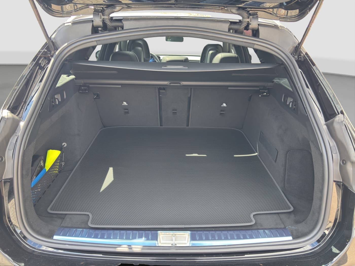 Mercedes-Benz E 220 d T-Modell Bild 19