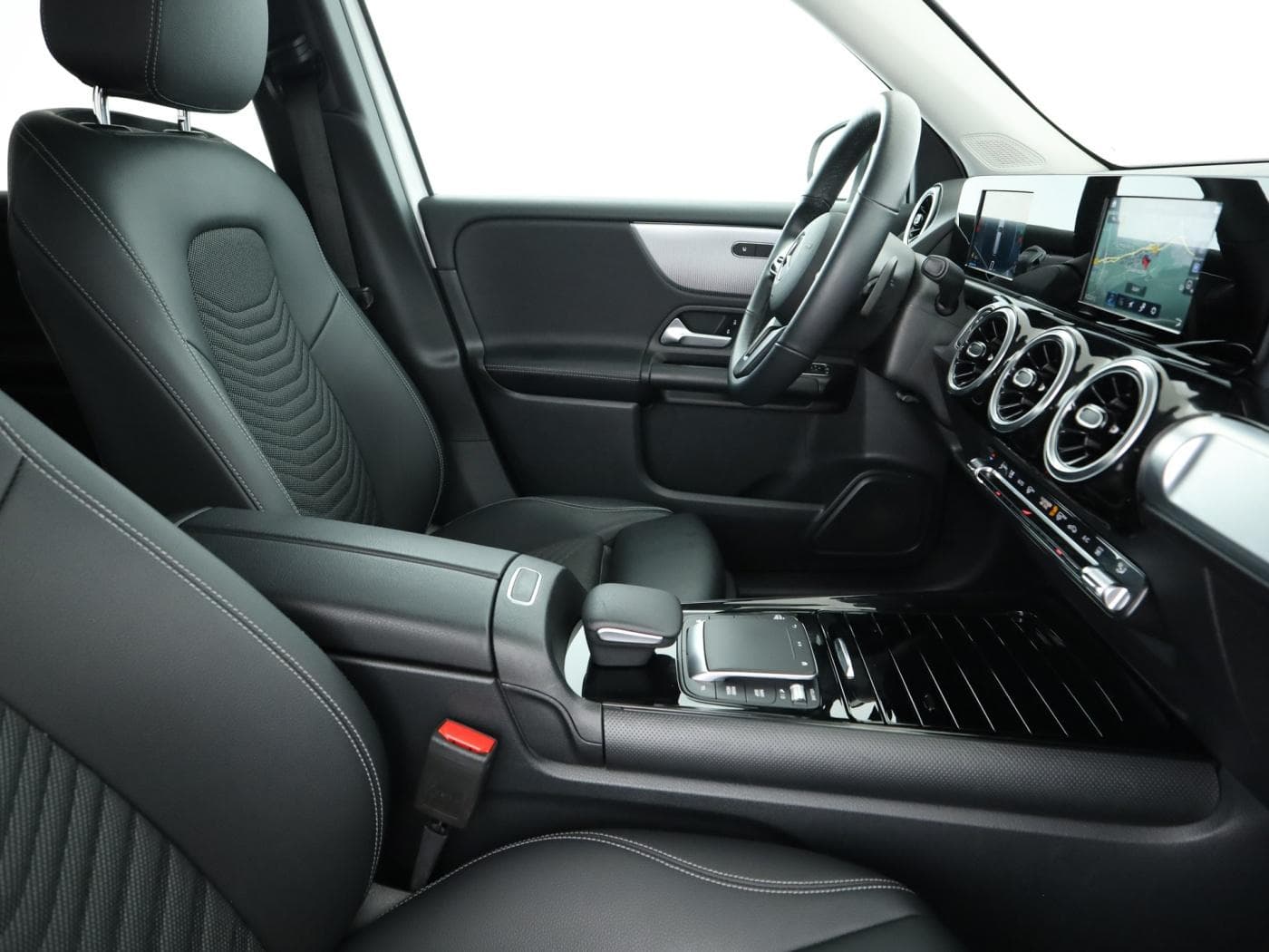 Mercedes-Benz GLB 220 d Bild 17