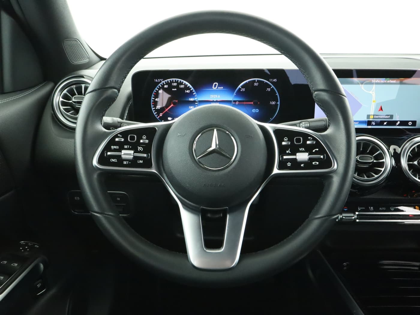 Mercedes-Benz EQB 250 Bild 11