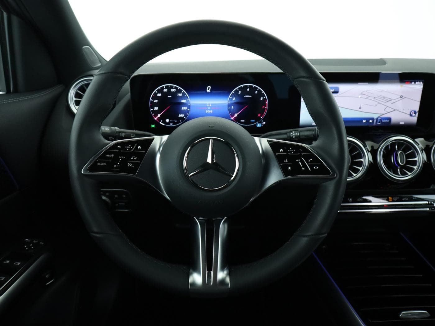 Mercedes-Benz GLA 200 Bild 11