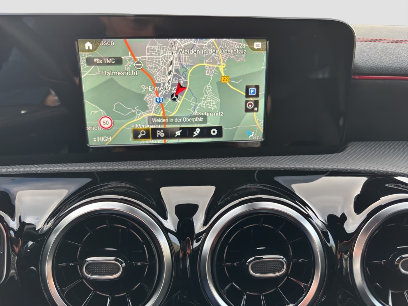 Mercedes-Benz CLA 250 e SB Bild 12