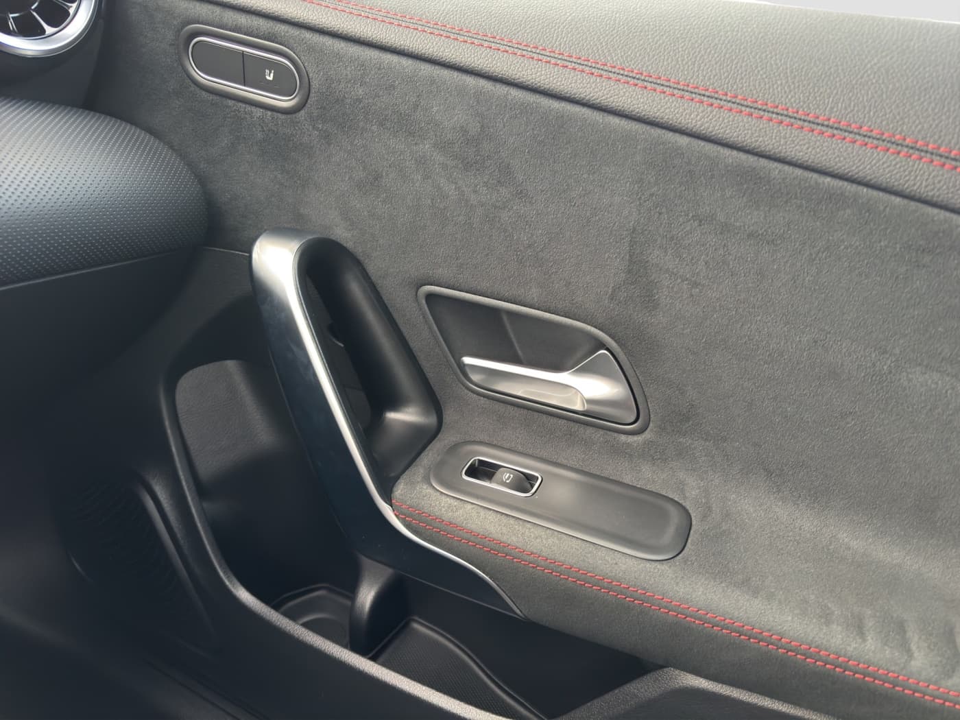 Mercedes-Benz CLA 250 e SB Bild 14