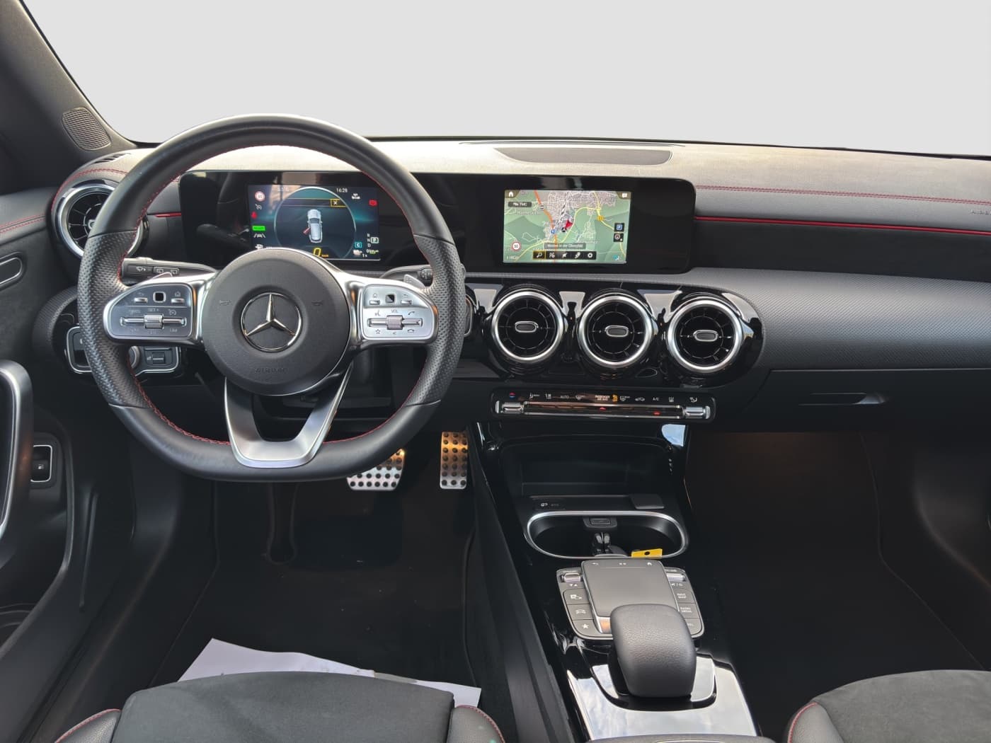 Mercedes-Benz CLA 250 e SB Bild 9