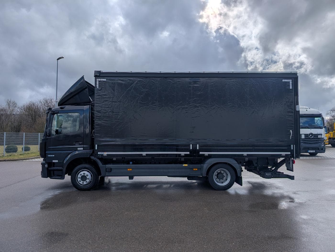 Mercedes-Benz Atego 1223 L 4x2 Bild 7