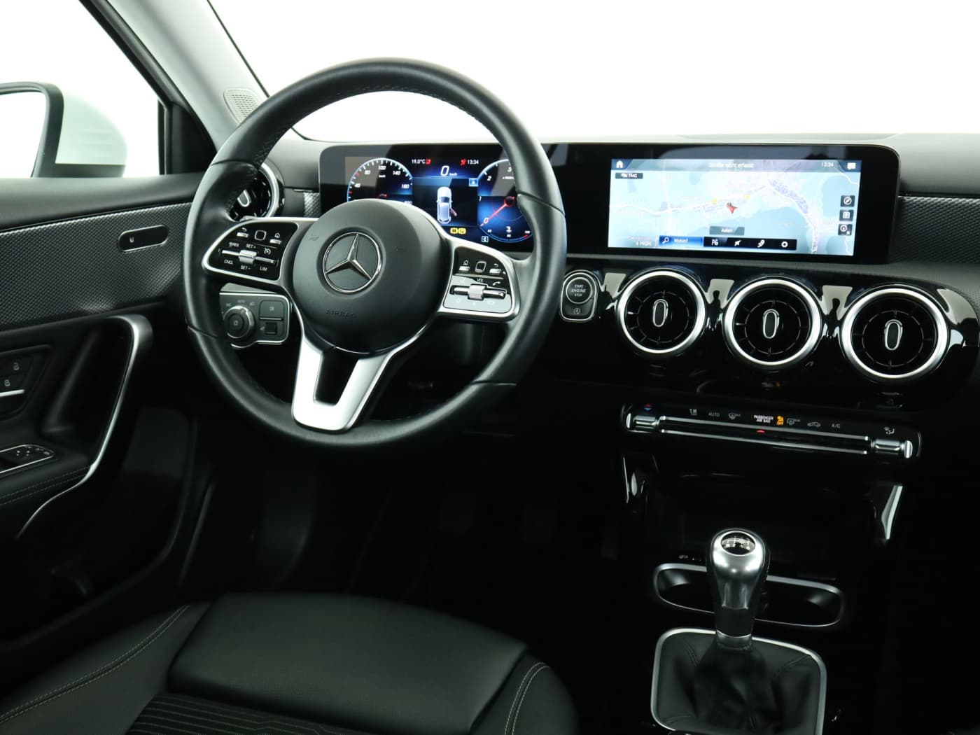 Mercedes-Benz A 200 d Bild 10