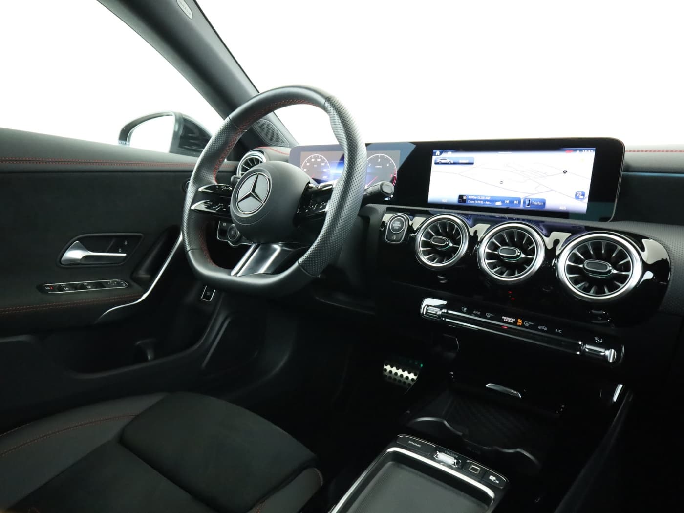 Mercedes-Benz CLA 200 d SB Bild 10