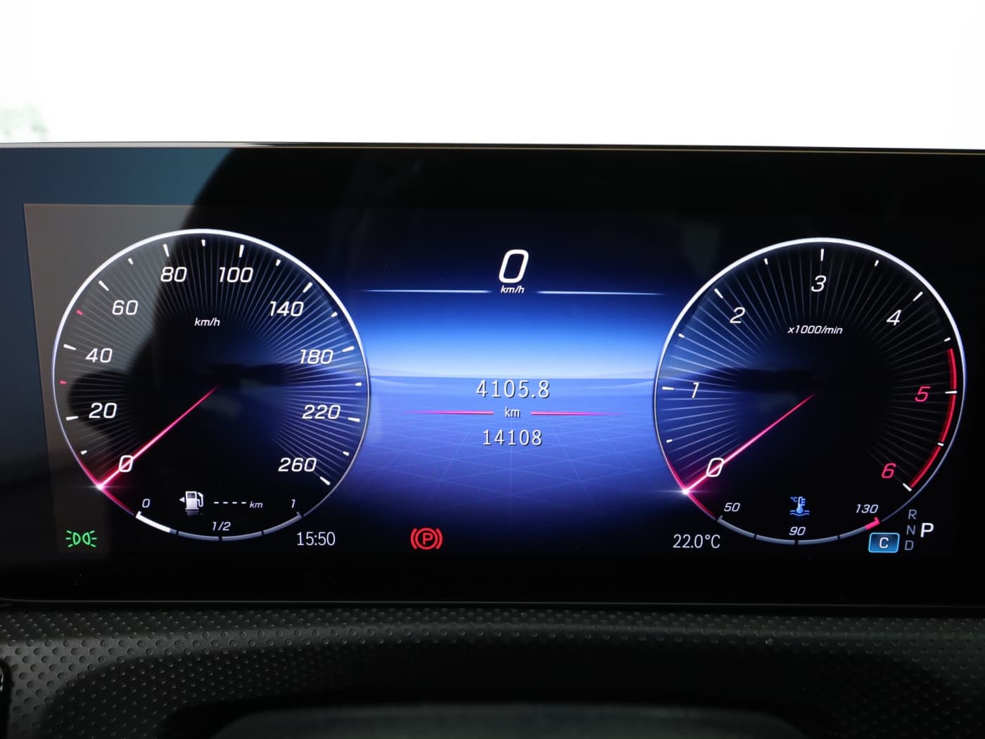 Mercedes-Benz CLA 200 d SB Bild 12