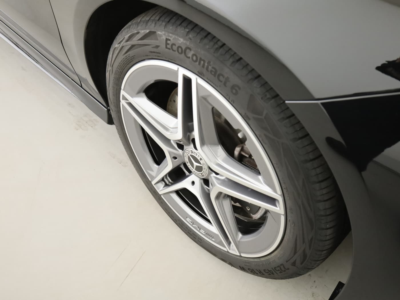 Mercedes-Benz CLA 200 d SB Bild 21