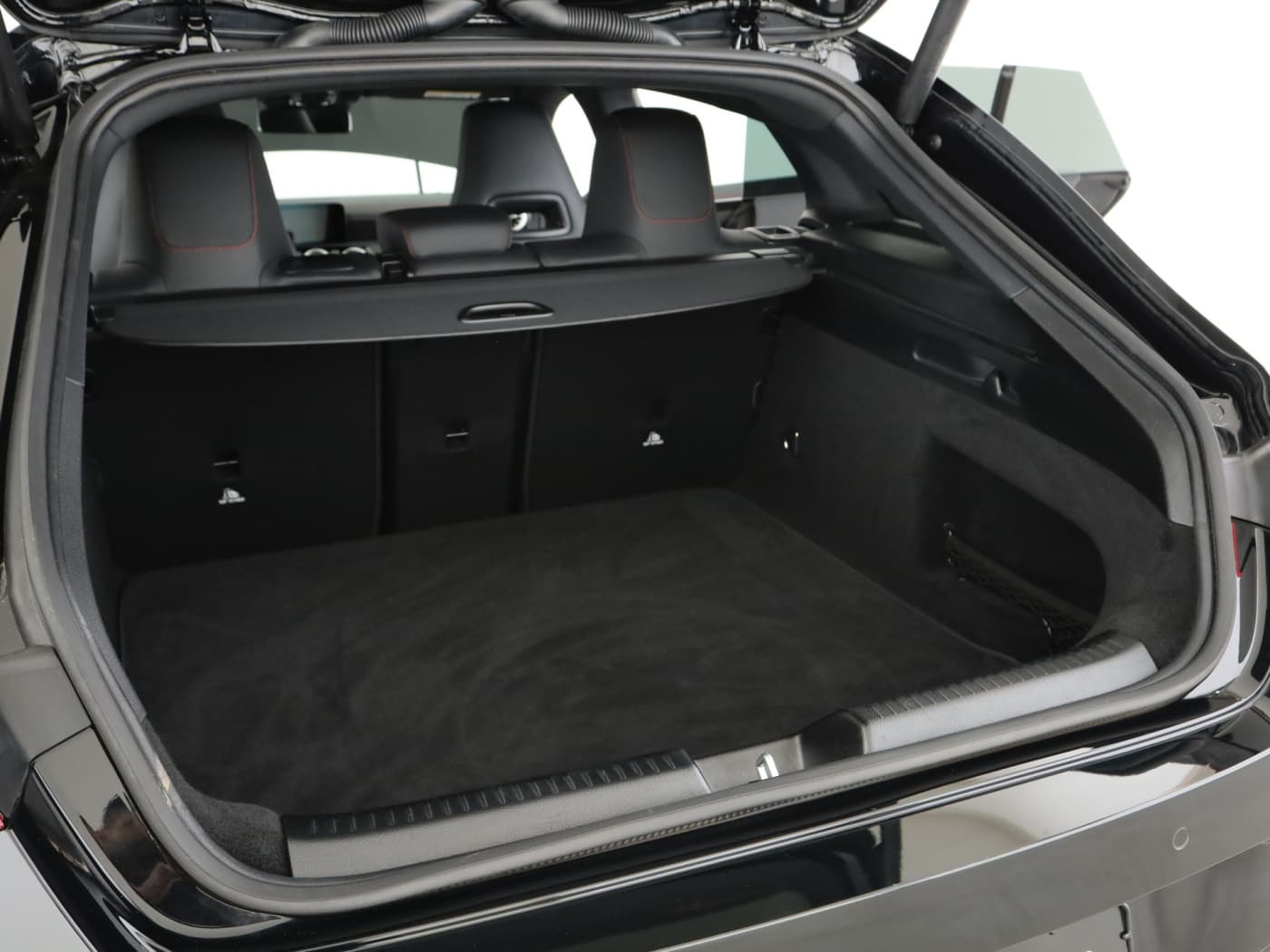 Mercedes-Benz CLA 200 d SB Bild 22