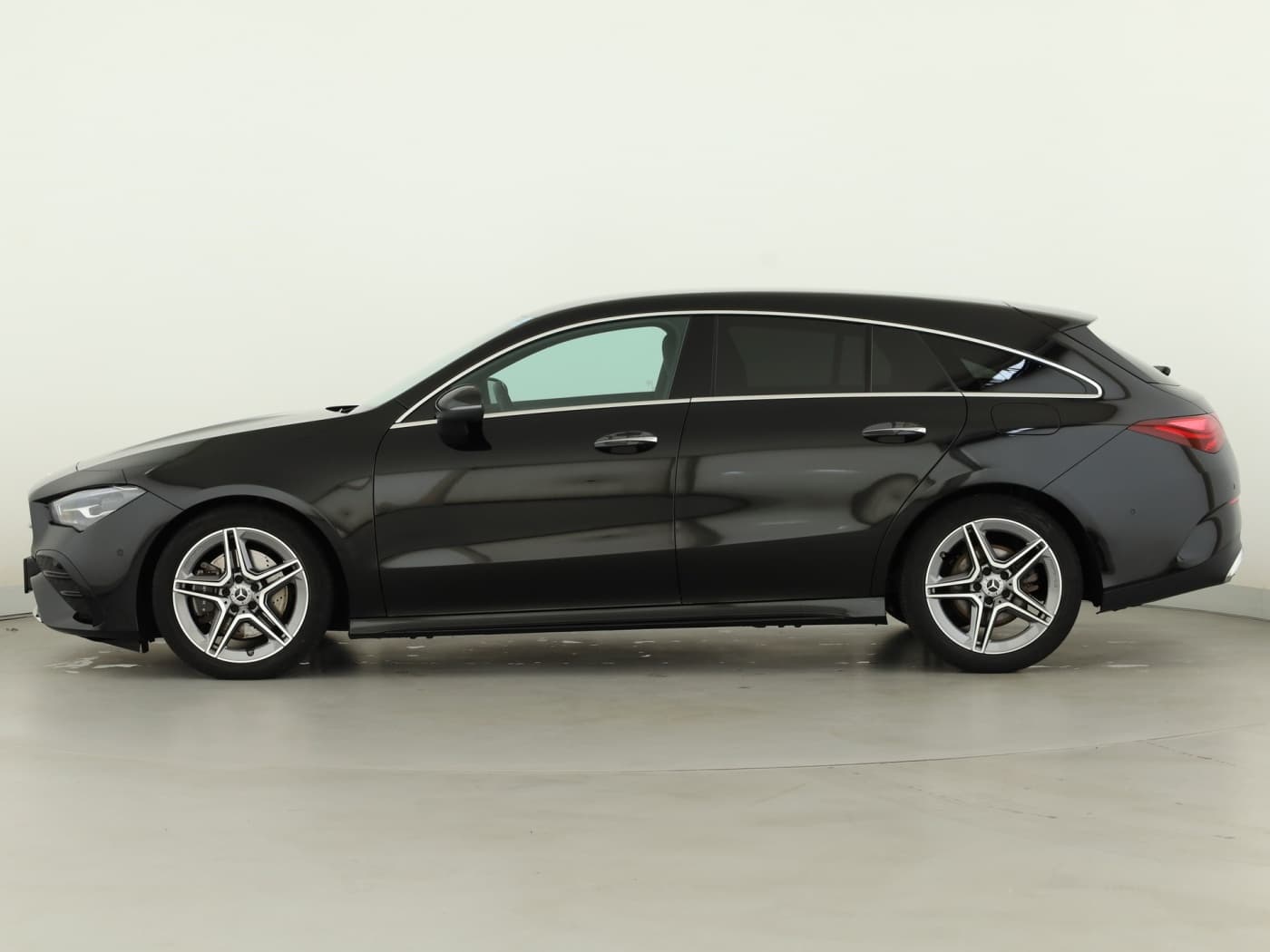 Mercedes-Benz CLA 200 d SB Bild 7