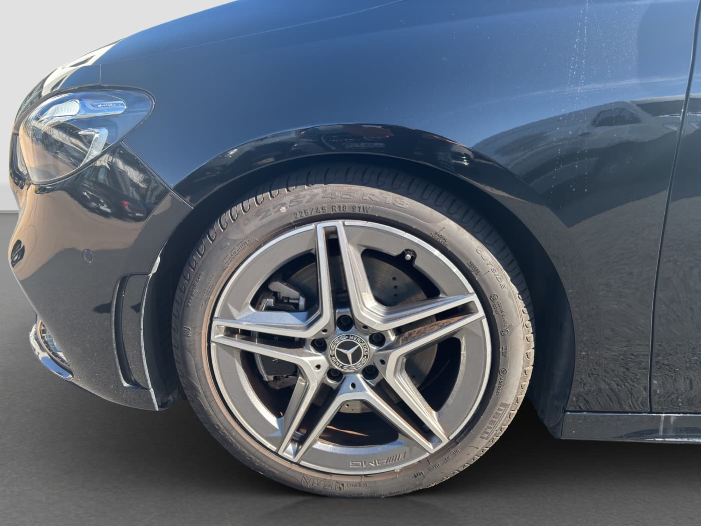 Mercedes-Benz B 220 4M Bild 20