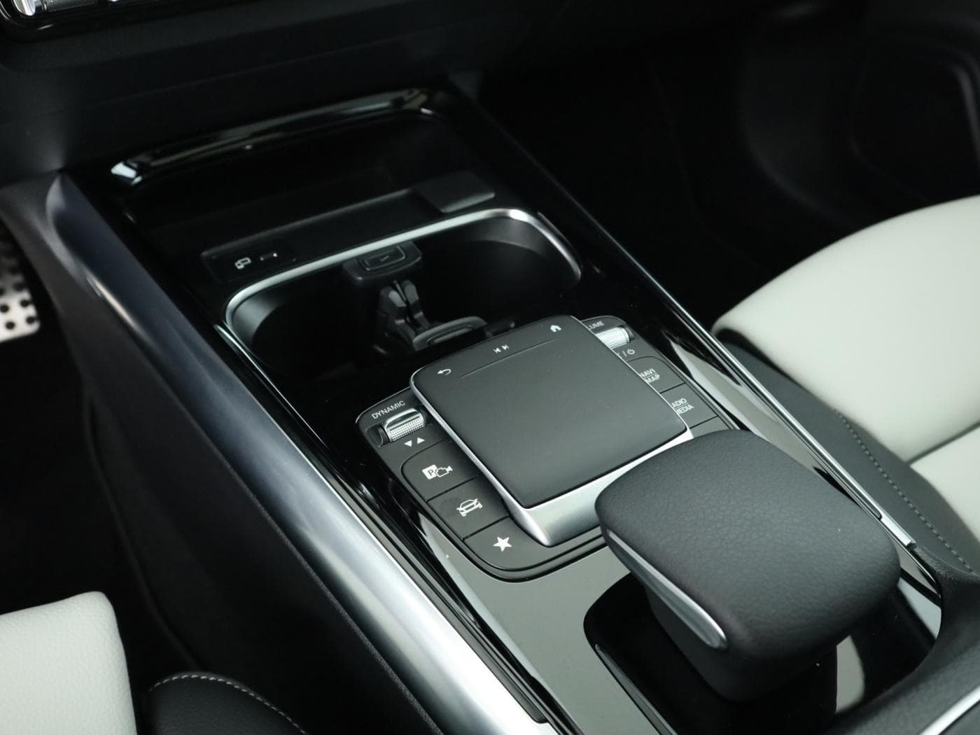 Mercedes-Benz B 250 e Bild 15