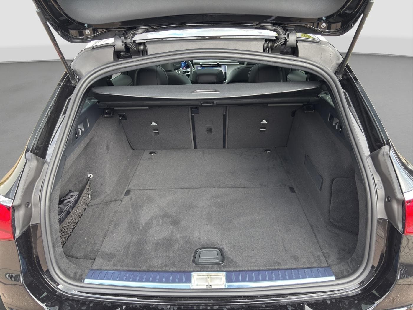 Mercedes-Benz E 200 d T-Modell Bild 19