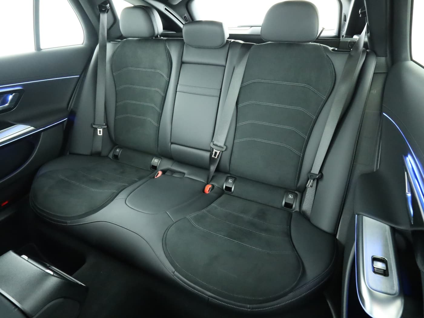 Mercedes-Benz E 300 de T Bild 18