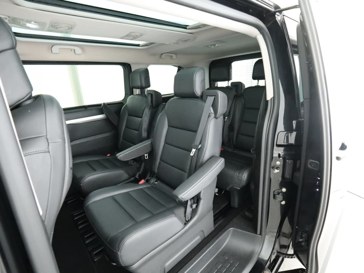 Citro&euml;n Spacetourer Business Lounge M  Elektromotor (75KWH) Bild 18