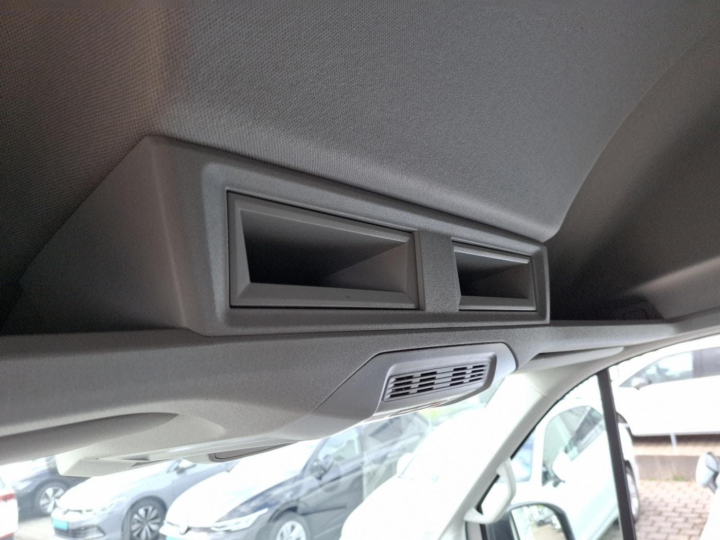Volkswagen Crafter Kasten Hochdach Bild 22