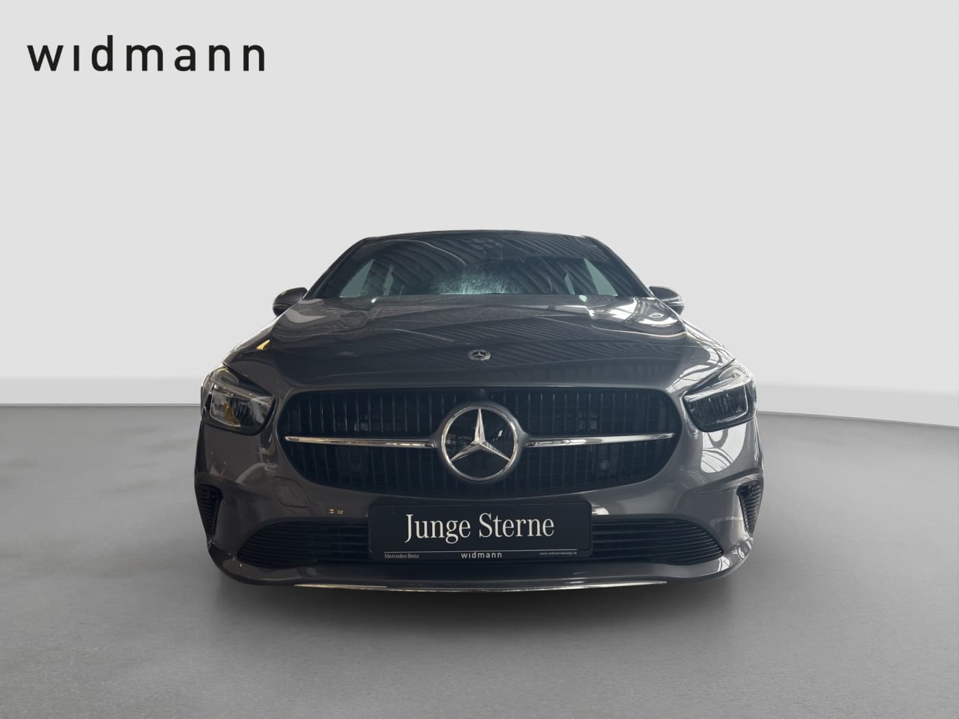 Mercedes-Benz B 180 Bild 2