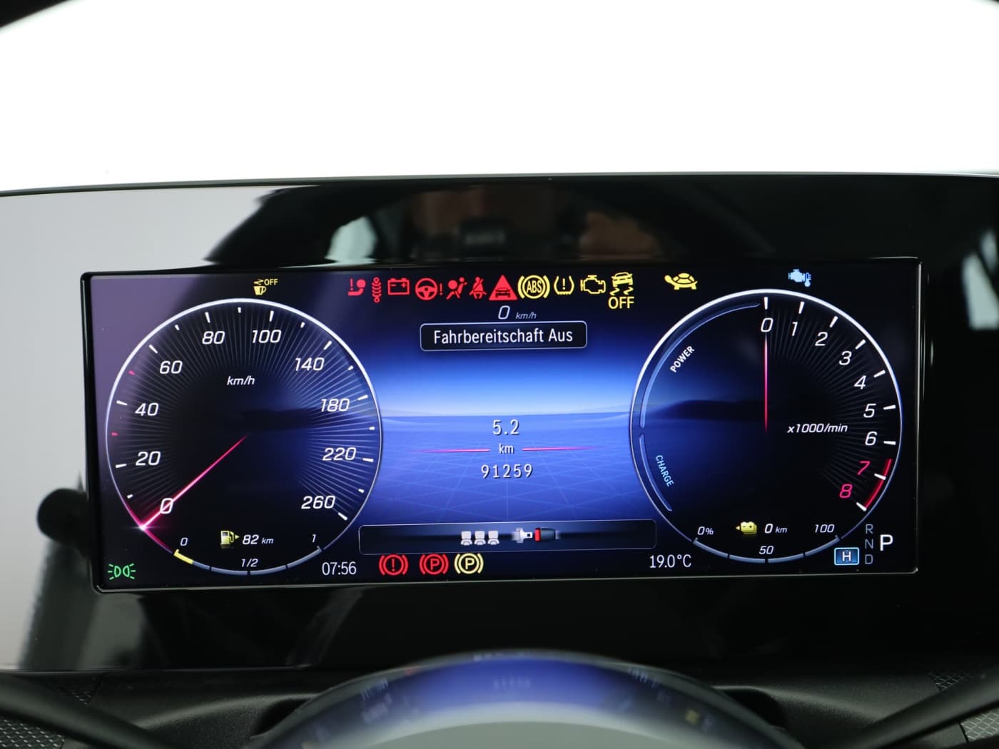 Mercedes-Benz C 300 e T Bild 12