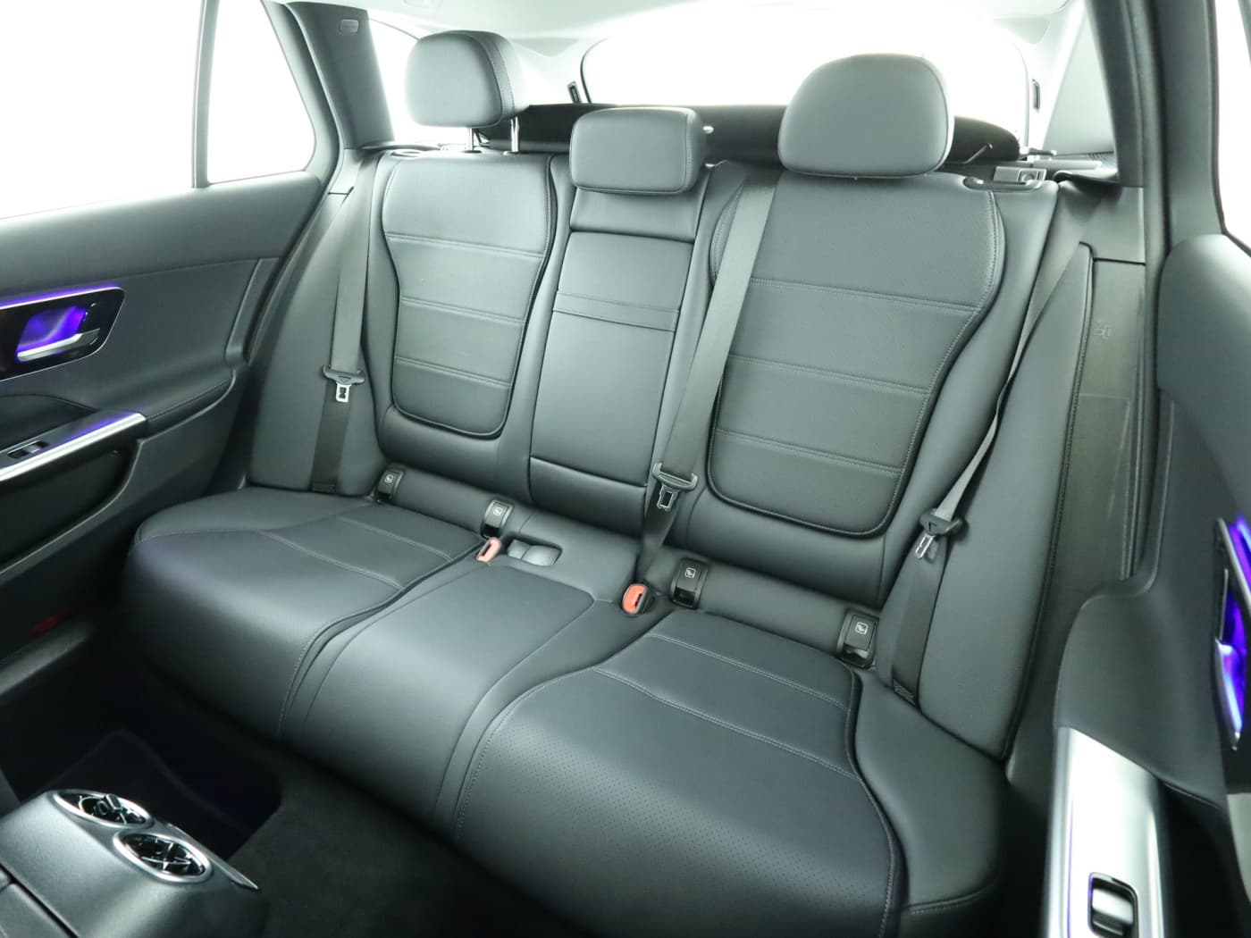 Mercedes-Benz C 300 e T Bild 18