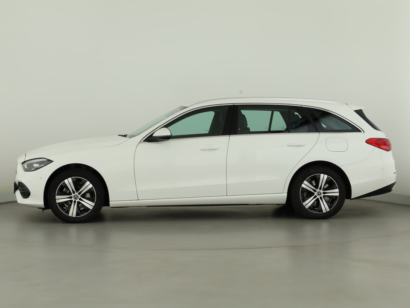 Mercedes-Benz C 300 e T Bild 7