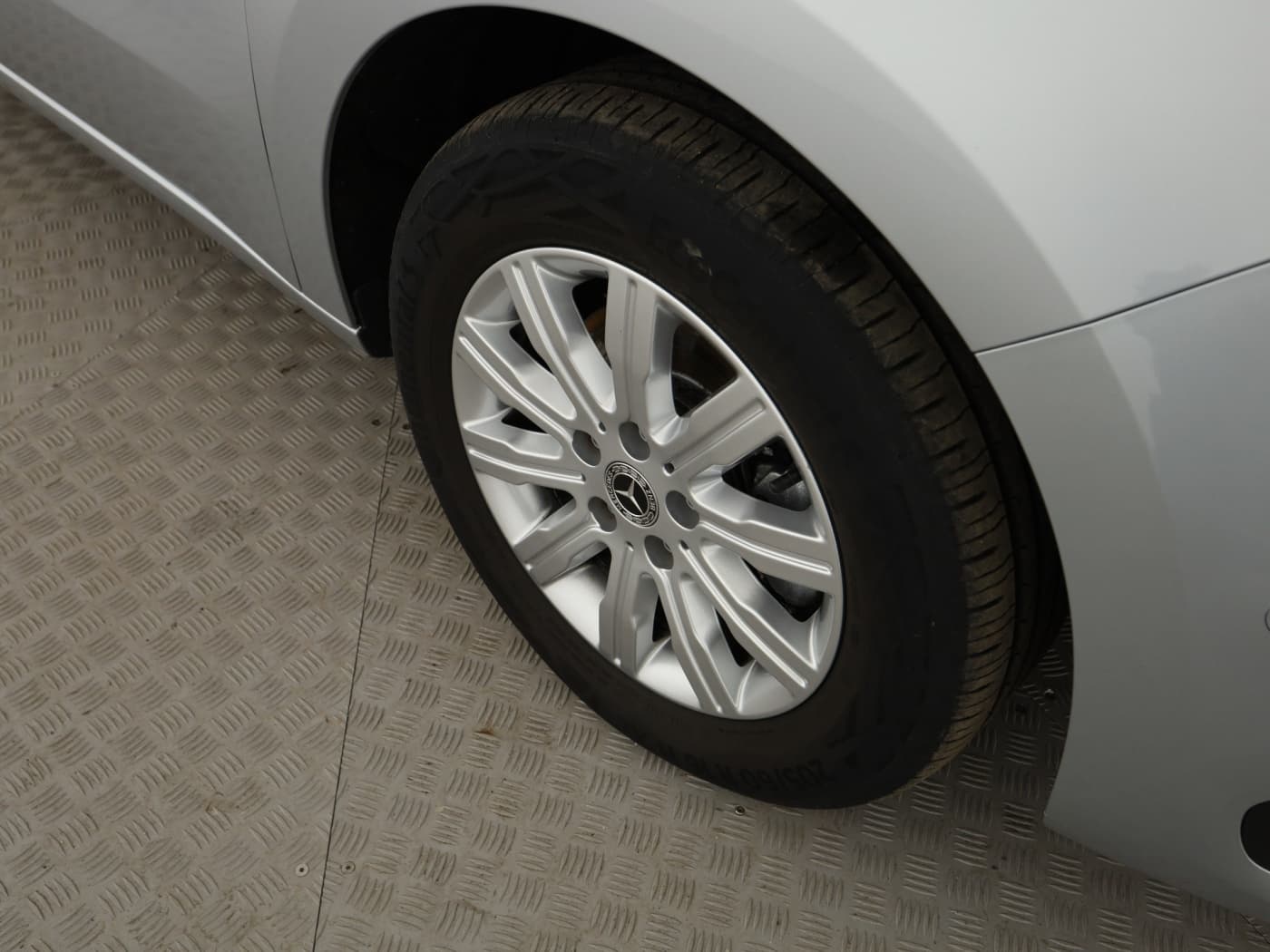 Mercedes-Benz T 180 d PROGRESSIVE Standard Bild 21