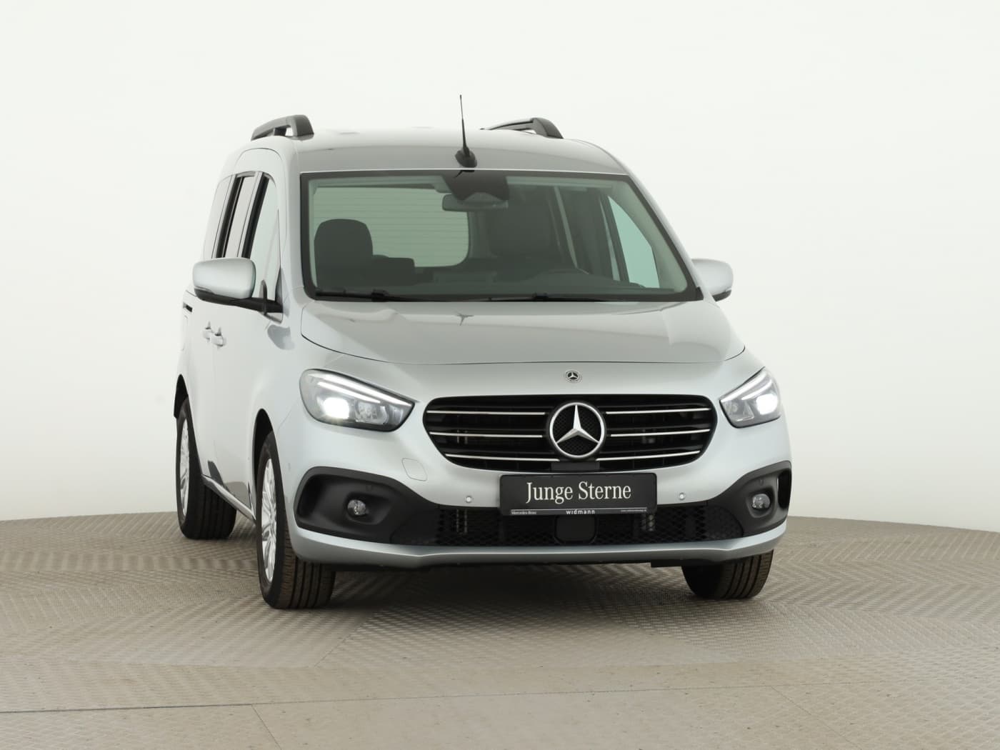 Mercedes-Benz T 180 d PROGRESSIVE Standard Bild 3