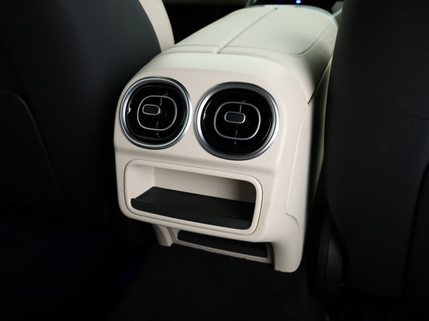 Mercedes-Benz C 300 d T Bild 23