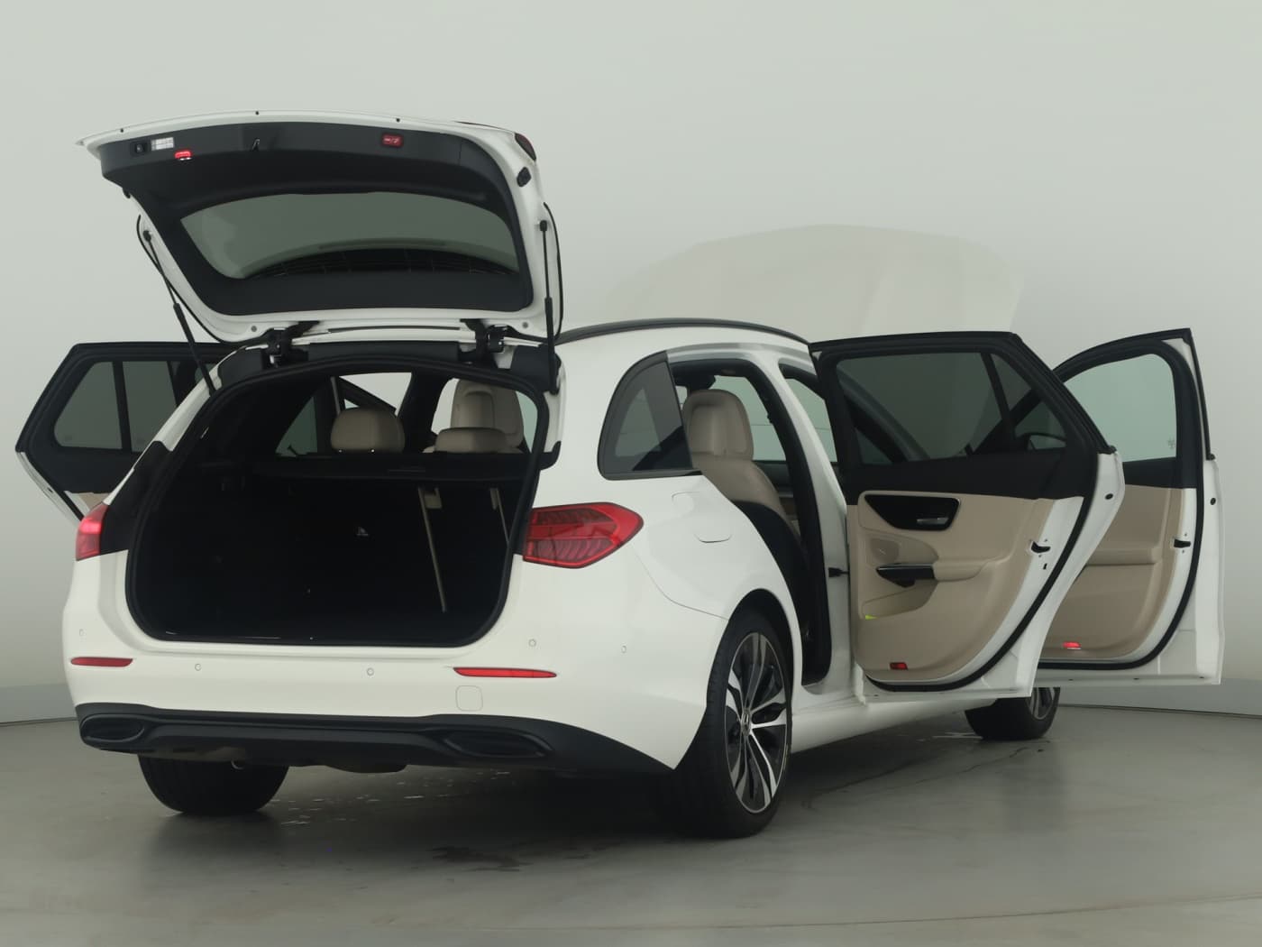 Mercedes-Benz C 300 d T Bild 9