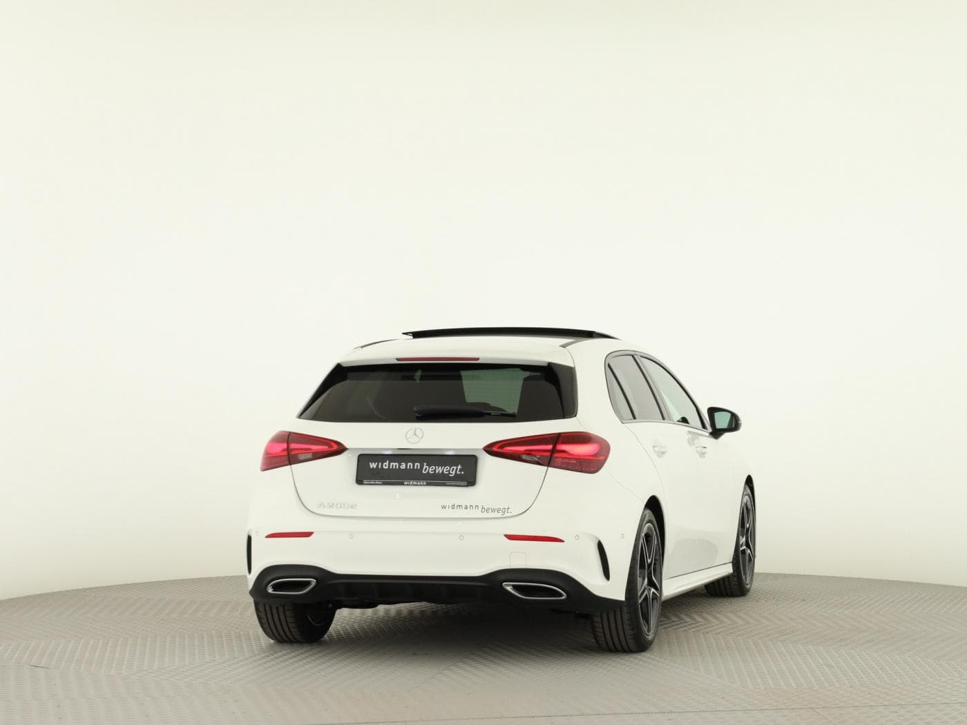 Mercedes-Benz A 200 d Bild 2