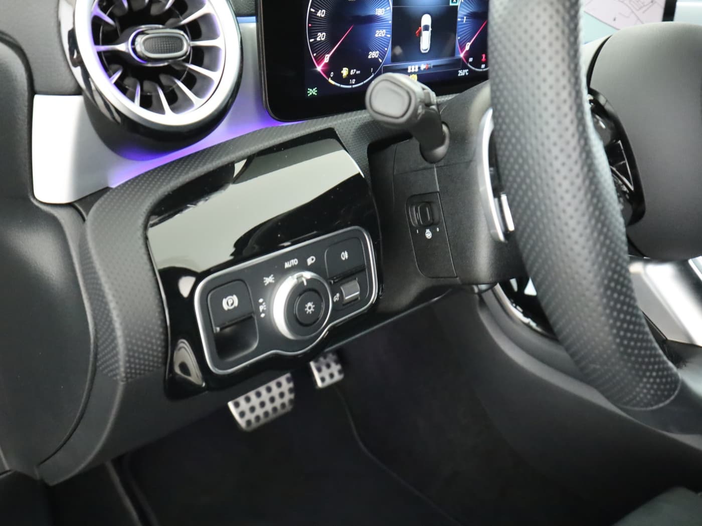 Mercedes-Benz A 180 d Bild 24