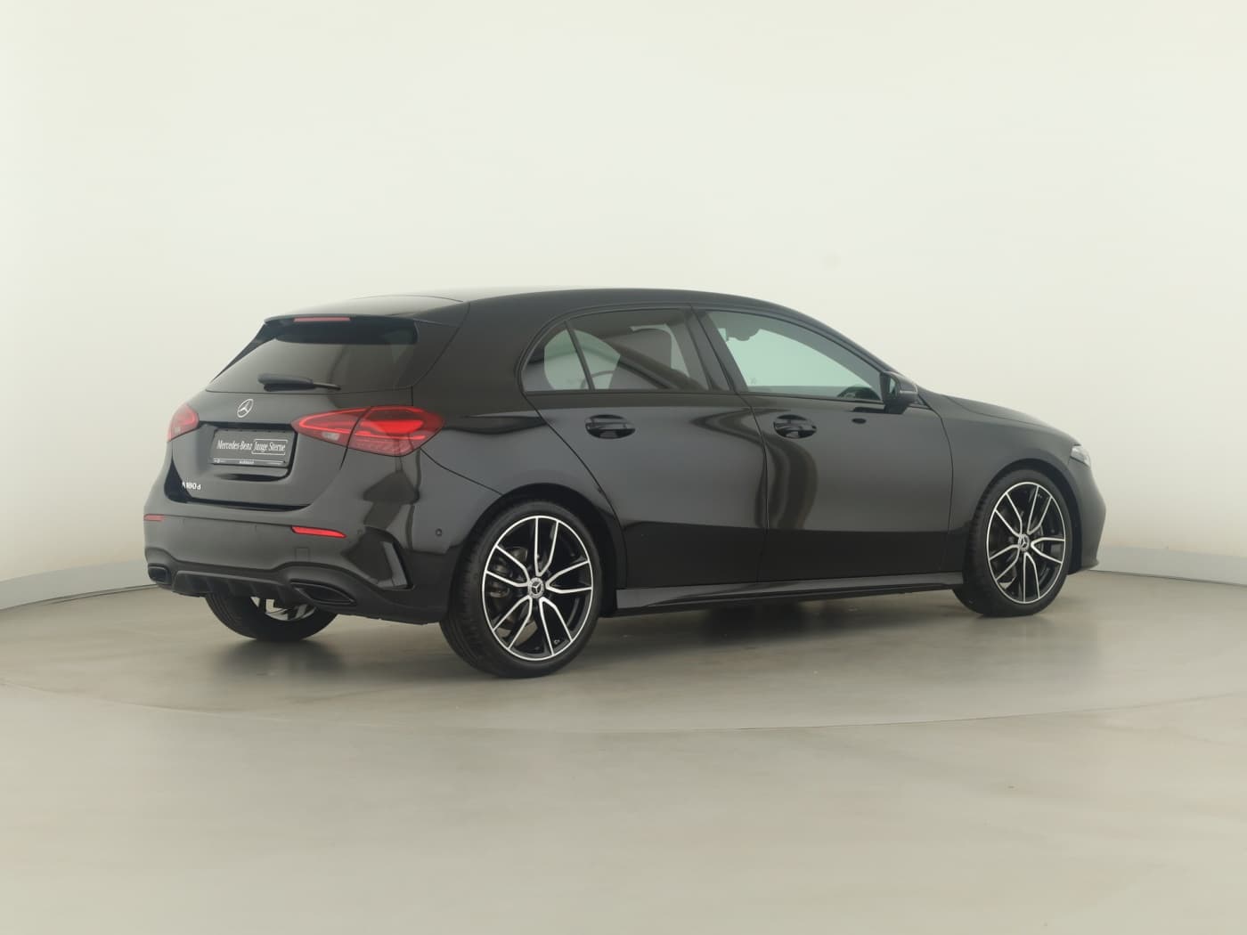Mercedes-Benz A 180 d Bild 6