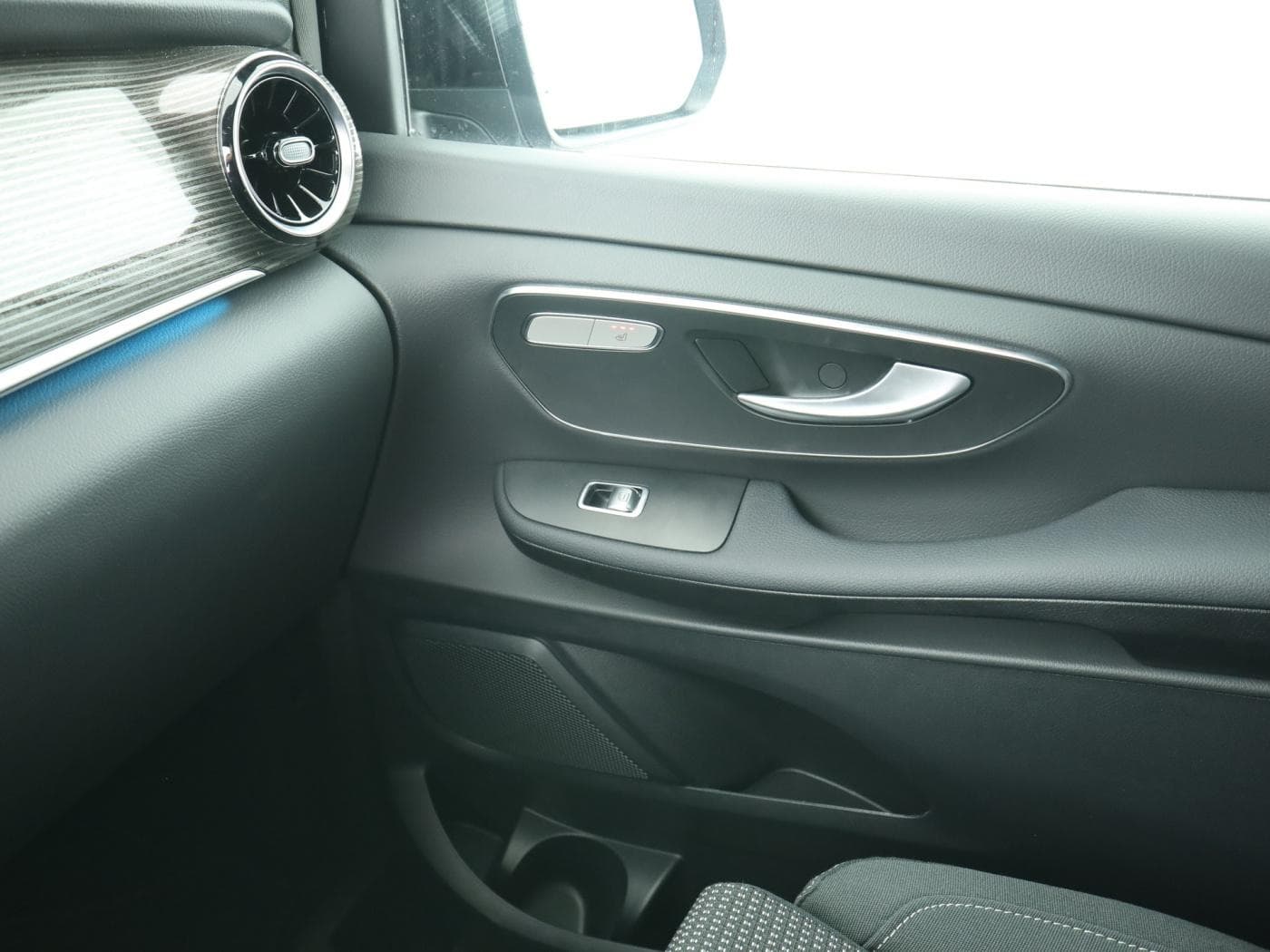 Mercedes-Benz EQV 300 lang (7 Sitzer) Bild 16