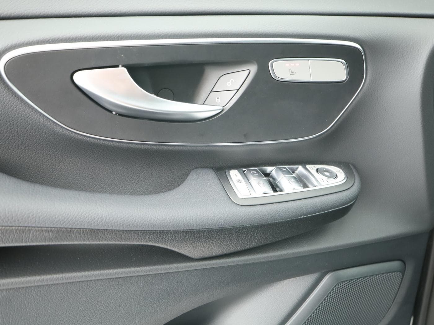 Mercedes-Benz EQV 300 lang (7 Sitzer) Bild 20