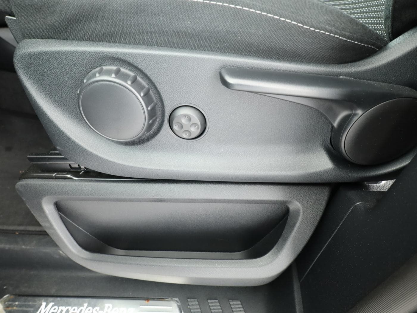 Mercedes-Benz EQV 300 lang (7 Sitzer) Bild 28