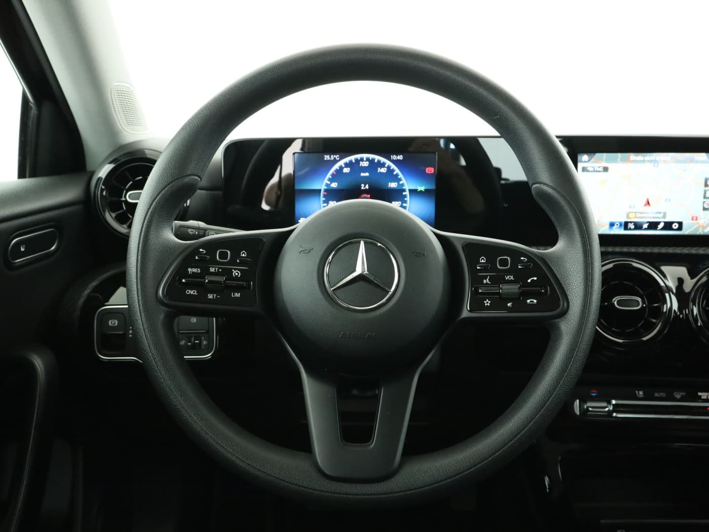 Mercedes-Benz A 180 d Bild 11