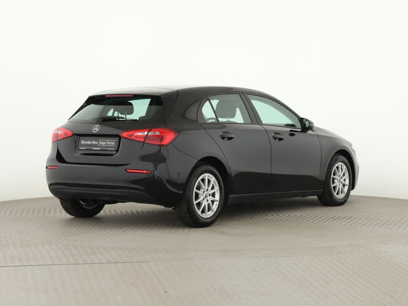 Mercedes-Benz A 180 d Bild 6