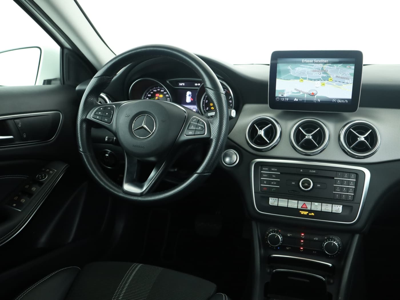 Mercedes-Benz GLA 200 Bild 10